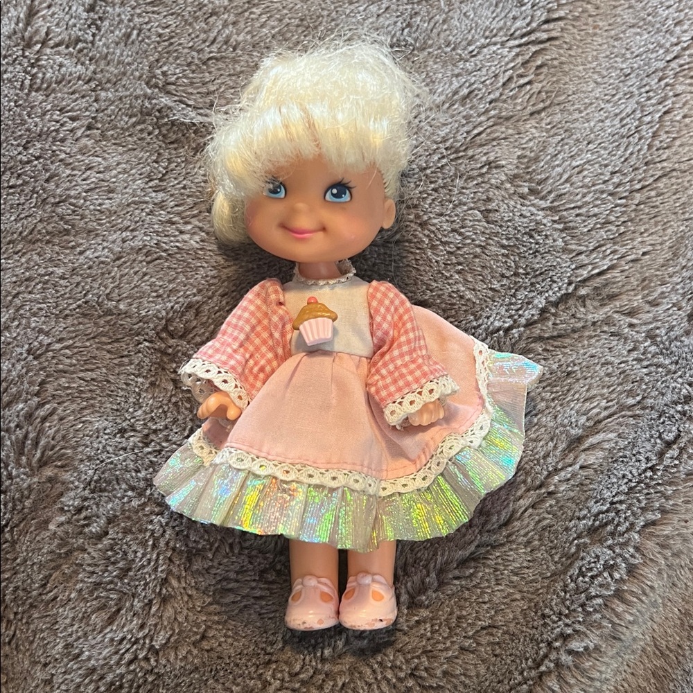 Vintage Cherry Merry Muffin Doll Mattel Retro 1988